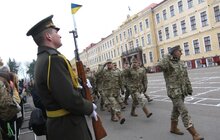 Фото 19: У Національній академії сухопутних військ ім. гетьмана Петра Сагайдачного відбулися урочистості з нагоди дострокового випуску курсантів