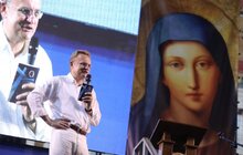 Фото 24: Сотні львів’ян прийшли на молитовну зустріч із сестрою Ліджі Пайяпілі