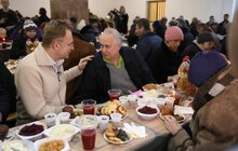 Фото 8: У Львові спільнота взаємодопомоги «Оселя» організувала для потребуючих Святвечір