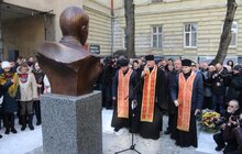 Фото 6: У Львові встановили погруддя Герою Небесної Сотні Ігорю Костенку