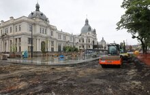 Фото 37: Триває завершальний етап реконструкції пл. Двірцевої: облаштовують сквер та фонтан