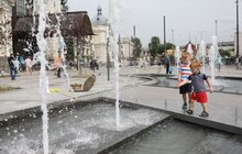 Фото 2: На пл. Двірцевій уже працює фонтан: реконструкція площі - на стадії завершення