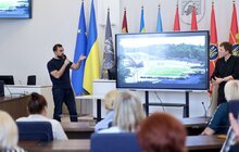 Фото 3: У мерії Львова зустрілися вже з понад 400 родинами полеглих, щоб обговорити ескіз Меморіалу Героїв України