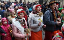 Фото 4: В переддень Різдва у Львові встановили Різдвяного Дідуха