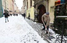 Фото 26: Працівники Львівської мерії долучились до прибирання міста від снігу
