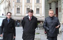 Фото 1: На фасаді будинку відкрили інформаційну таблицю Почесного Латвійського Консульства