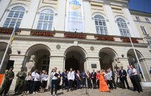Фото 11: Львову урочисто вручили Почесний прапор Призу Європи