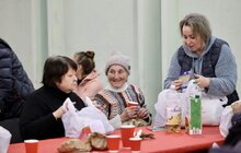Фото 2: Різдво єднає: для 250 безпритульних та потребуючих людей у Львові організували святкові обіди