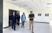 Фото 2: Надзвичайний і Повноважний Посол Франції в Україні відвідав реабілітаційний центр UNBROKEN у Львові