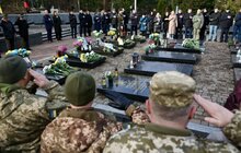 Фото 6: У День Гідності та Свободи у Львові вшанували пам’ять усіх полеглих Героїв