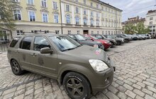 Фото 3: Норвезькі волонтери у Львові передали 30 автівок українським військовим