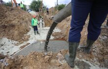 Фото 19: У с. Лисиничі ремонтні бригади ЛМКП «Львівводоканал» проводять заміну аварійного магістрального водогону
