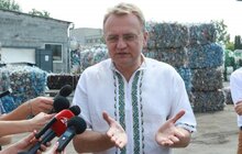 Фото 8: Львівська фірма «Львіввторресурс» переробляє пластик та за власні кошти встановила контейнери для збору пластику в будинках ОСББ