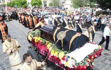 Фото 61: У Львові тисячі вірян попрощались з Блаженнішим Любомиром Гузаром