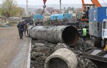 Фото 12: Ремонтні бригади ЛМКП «Львівводоканал» проводять заміну аварійної ділянки магістрального водопроводу «Винники-Довга»