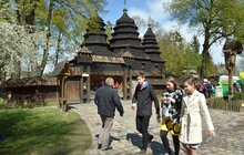 Фото 9: В Музеї народної архітектури та побуту триває IX благодійний фестиваль «Святкуймо Воскресіння разом»