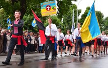 Фото 10: Святкова хода у Львові з нагоди Дня Героїв