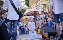 Фото 8: Сьогодні локацію «Музика на Курбаса» «запалювала» фольктроніка від гурту «LIRWAK»