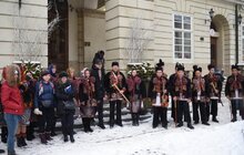 Фото 1: Колядники з Верховини у Львові показали справжні традиції, що живуть і зберігаються сотні років поміж Карпатськими горами
