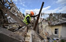 Фото 3: Непридатні для відновлення будинки, які росія зруйнувала у Львові 4 вересня, демонтовують: на їх місці буде громадський простір (відео)