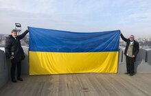 Фото 6: Над вежею львівської Ратуші підняли синьо-жовтий стяг