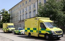 Фото 4: Громада Кембриджа передала українським медикам та військовим ще три «швидкі»