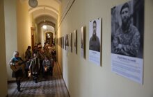 Фото 2: Пластуни принесли до мерії Вифлеємський вогонь миру