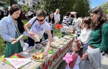 Фото 11: Школи Львова проводять благодійні ярмарки до Дня міста