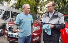 Фото 6: У Львові британські волонтери передали чергову партію автомобілів для Сил оборони та гуманітарних потреб