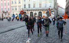 Фото 1: Перший в Україні «Забіг Звіздарів» зібрав у Львові пів мільйона гривень на потреби ЗСУ (відео)