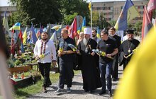 Фото 1: Митрополит Епіфаній сьогодні у Львові вшанував полеглих Героїв