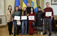 Фото 4: П'ятеро дітей, які зростали без батьків, отримали від міста квартири (фото/відео)