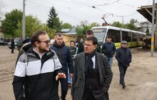 Фото 10: Швейцарія безоплатно передасть Львову 11 трамваїв: сьогодні у мерії підписали угоду