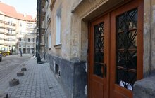 Фото 20: У Львові розпочали реставрацію фасадів зруйнованих ракетним ударом будинків на Стрийській (відео)