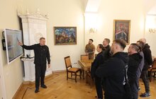 Фото 2: Гурт KOZAK SYSTEM виступив у центрі НЕЗЛАМНІ та завітав до Ратуші