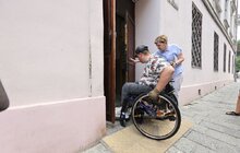 Фото 15: Як у Львові перевіряють заклади на доступність 