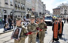Фото 13: Сьогодні Львів попрощався із бойовою медикинею Іриною Цибух