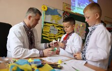 Фото 8: У Львові перший урок у школі провів військовослужбовець, що втратив ногу на війні (відео)