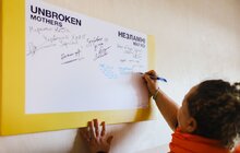 Фото 3: Амбасадорка «Незламних» Ніно Катамадзе відвідала Центр матері та дитини «Незламні матусі» у Львові