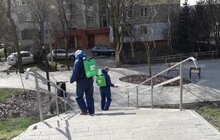 Фото 104: Комунальні служби дезінфікують місто: миють вулиці, тротуари, зупинки транспорту, сходові клітки будинків