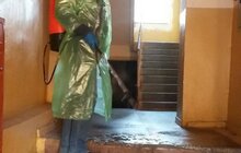 Фото 46: Комунальні служби дезінфікують місто: миють вулиці, тротуари, зупинки транспорту, сходові клітки будинків