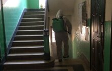 Фото 83: Комунальні служби дезінфікують місто: миють вулиці, тротуари, зупинки транспорту, сходові клітки будинків