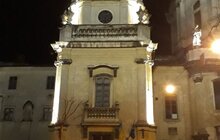 Фото 2: До Великодня ЛКП «Львівсвітло» підсвітило низку храмів