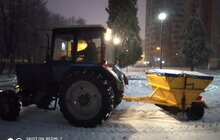 Фото 1: Впродовж дня снігоприбиральна техніка працюватиме в робочому режимі