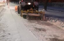Фото 52: Для посипання доріг від ожеледиці минулої доби використано 513 м3 піскосуміші та 212 м3 солі