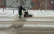 Фото 80: Для посипання доріг від ожеледиці минулої доби використано 527 м3 піскосуміші та 186 м3 солі