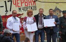 Фото 4: Андрій Садовий у Чорткові зустрівся з мером та взяв участь у відкритті реконструкції бою «Чортківська офензива»
