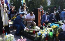 Фото 9: На Личаківському кладовищі вшанували пам’яті захисників України
