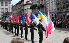 Фото 16: На День міста у центрі Львова замайоріли прапори військових та оборонних сил України (фото/відео)