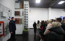 Фото 13: Інструктори університету безпеки життєдіяльності навчають школярів надавати домедичну допомогу та поводитись в надзвичайних ситуаціях